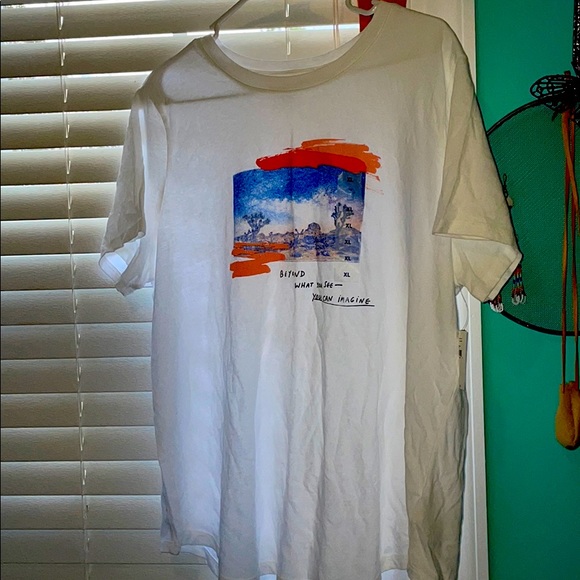 Summer T-shirt - Picture 1 of 2